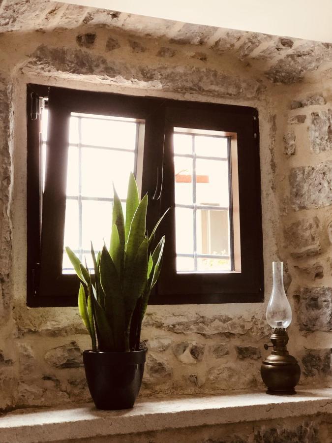 Guesthouse Giraffe Donja Lastva Exteriör bild