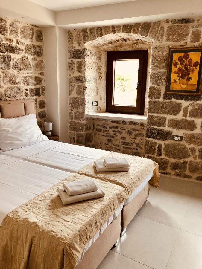 Guesthouse Giraffe Donja Lastva Exteriör bild